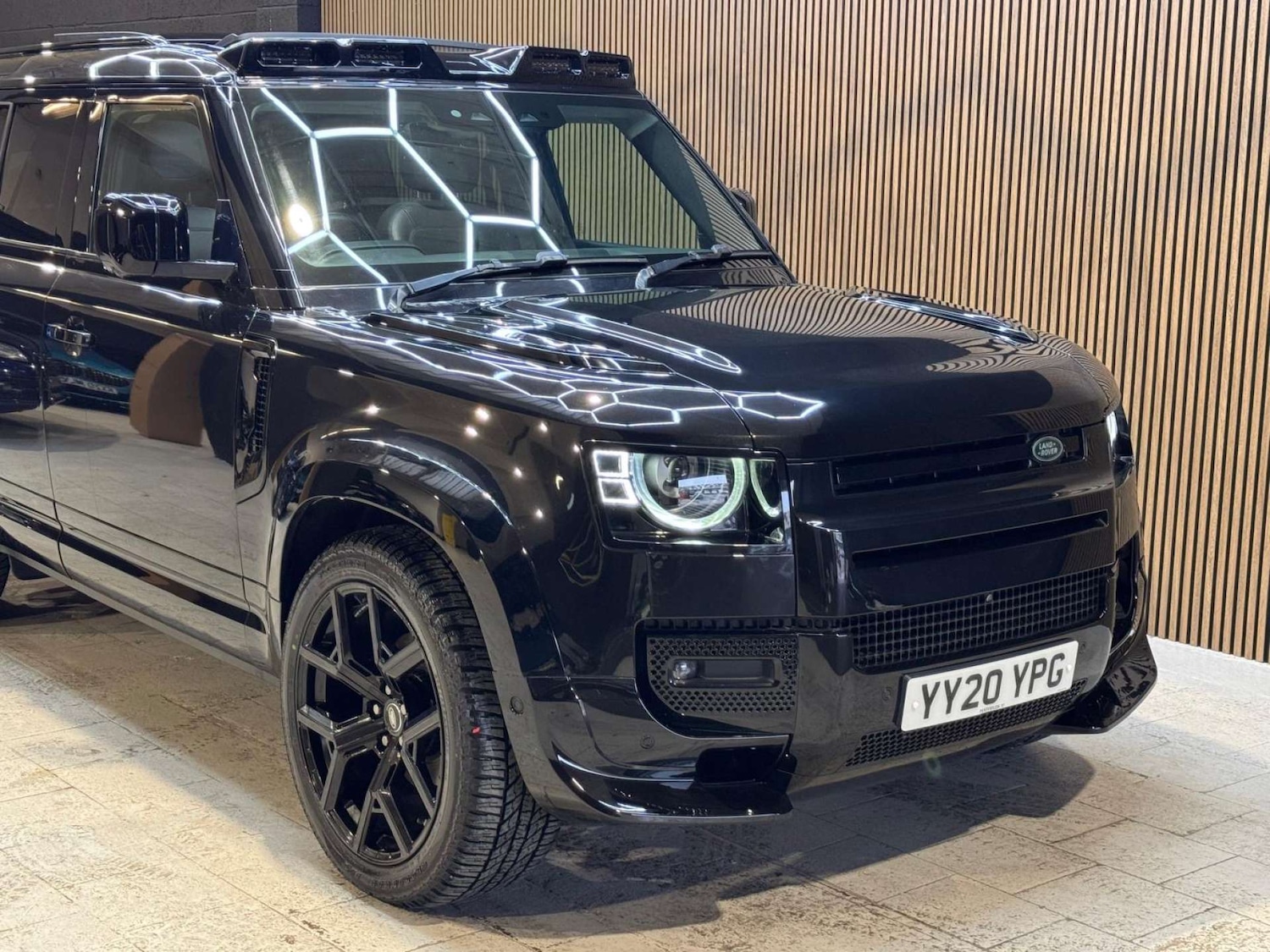 Used Land Rover Defender 2020 for sale - 77765794: Photo 19