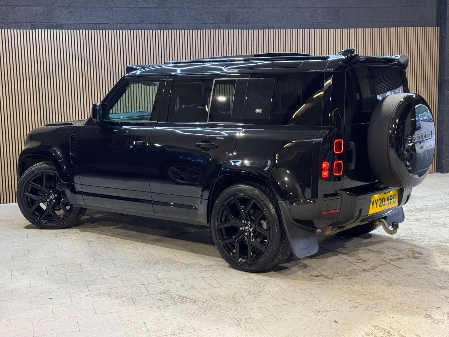 Used Land Rover Defender 2020 for sale - 77765794: Photo 26