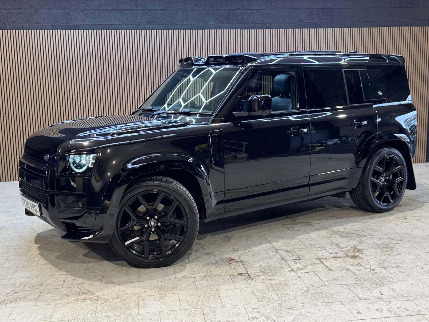 Used Land Rover Defender 2020 for sale - 77765794: Photo 31