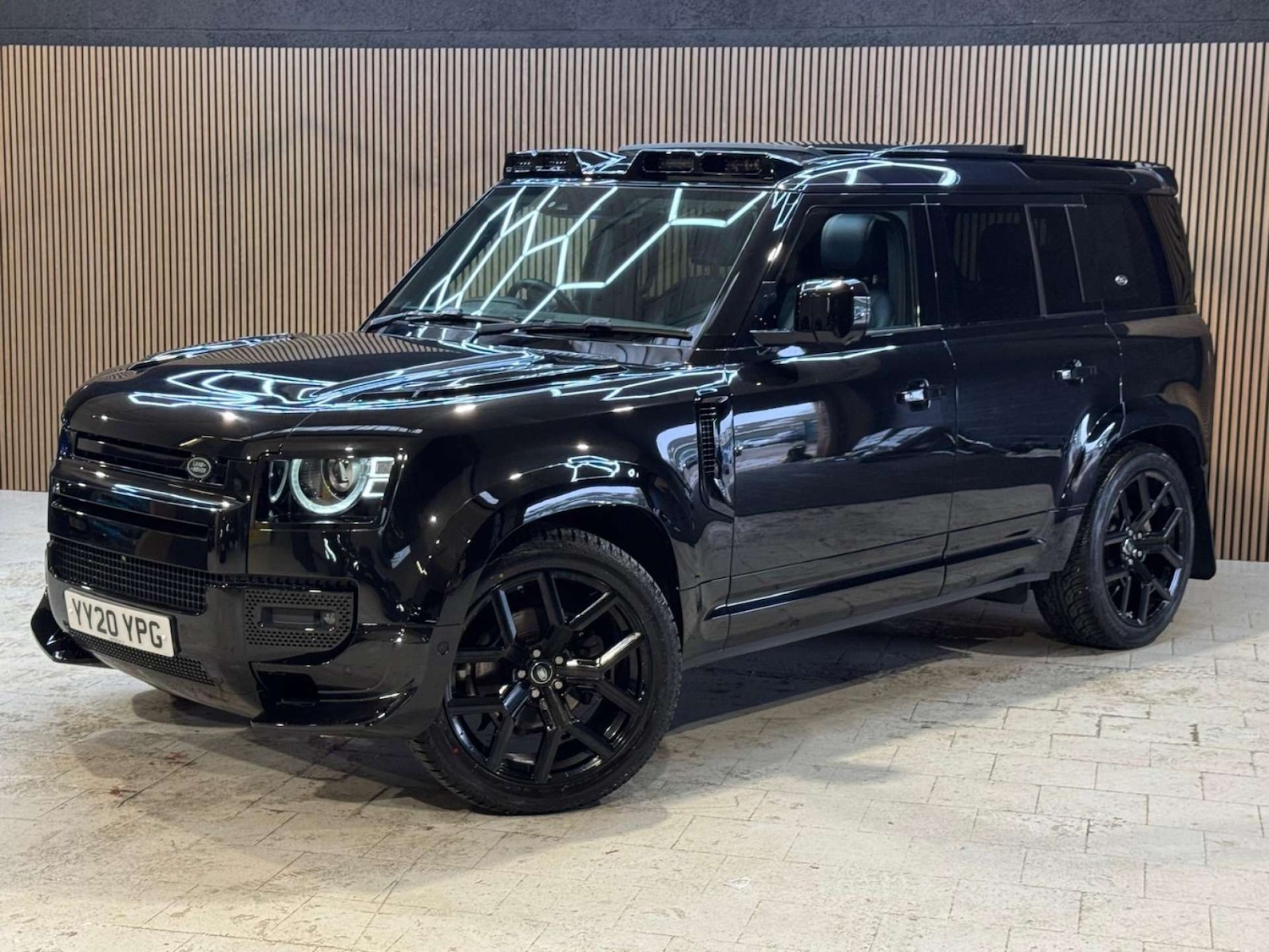 Used Land Rover Defender 2020 for sale - 77765794: Photo 34