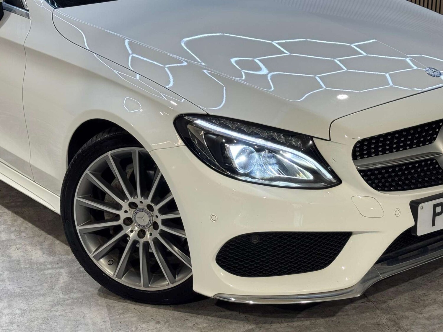 Used Mercedes-Benz C Class 2017 for sale - 77946335: Photo 11