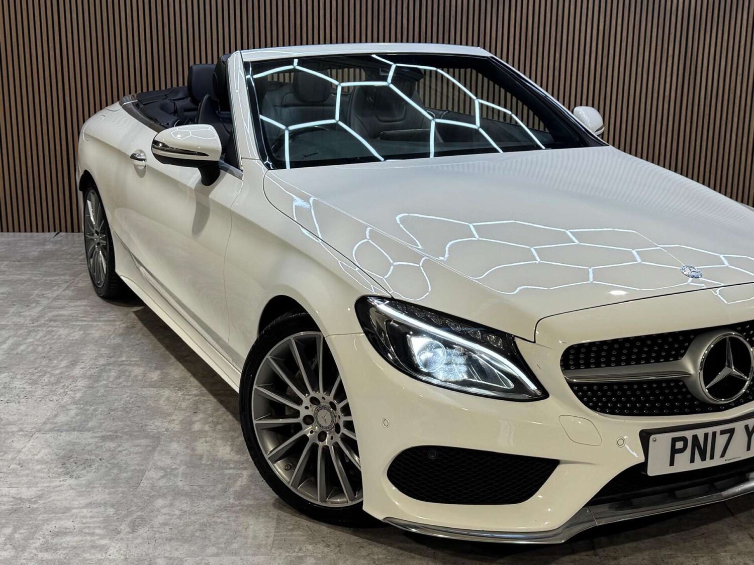 Used Mercedes-Benz C Class 2017 for sale - 77946335: Photo 12