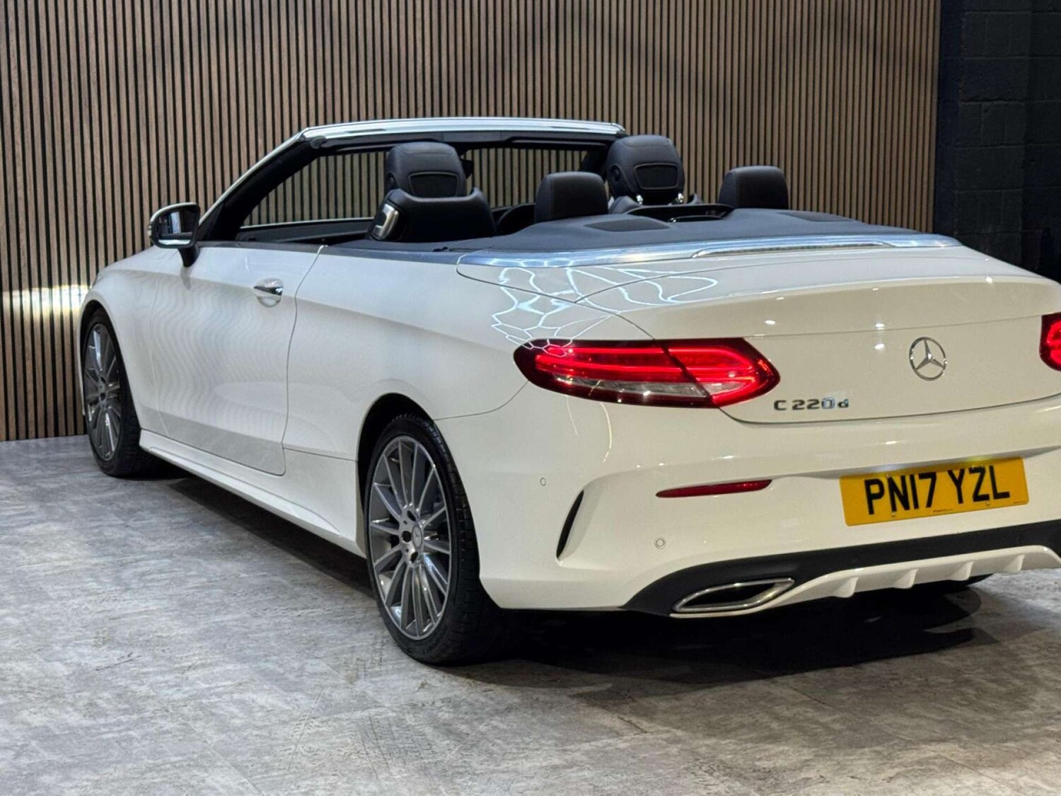 Used Mercedes-Benz C Class 2017 for sale - 77946335: Photo 26