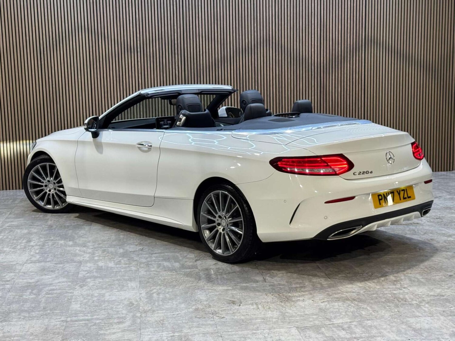 Used Mercedes-Benz C Class 2017 for sale - 77946335: Photo 28