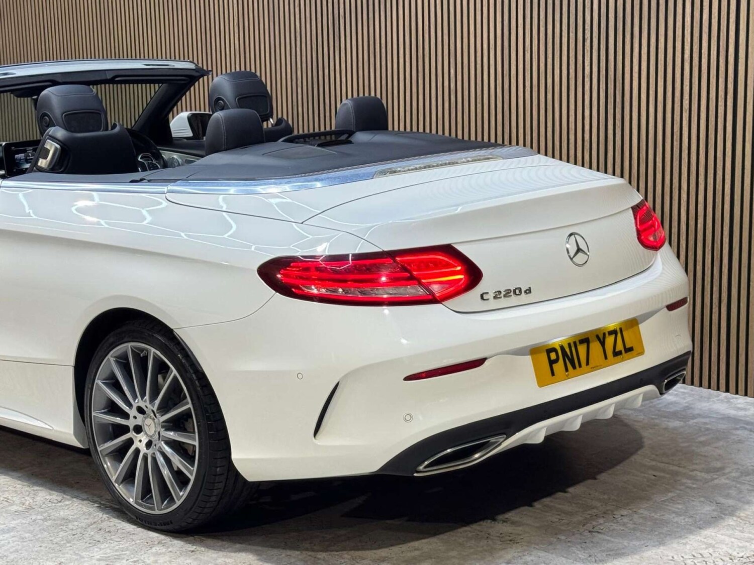 Used Mercedes-Benz C Class 2017 for sale - 77946335: Photo 33