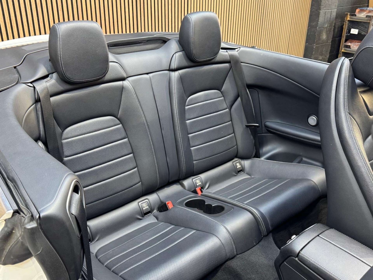 Used Mercedes-Benz C Class 2017 for sale - 77946335: Photo 6