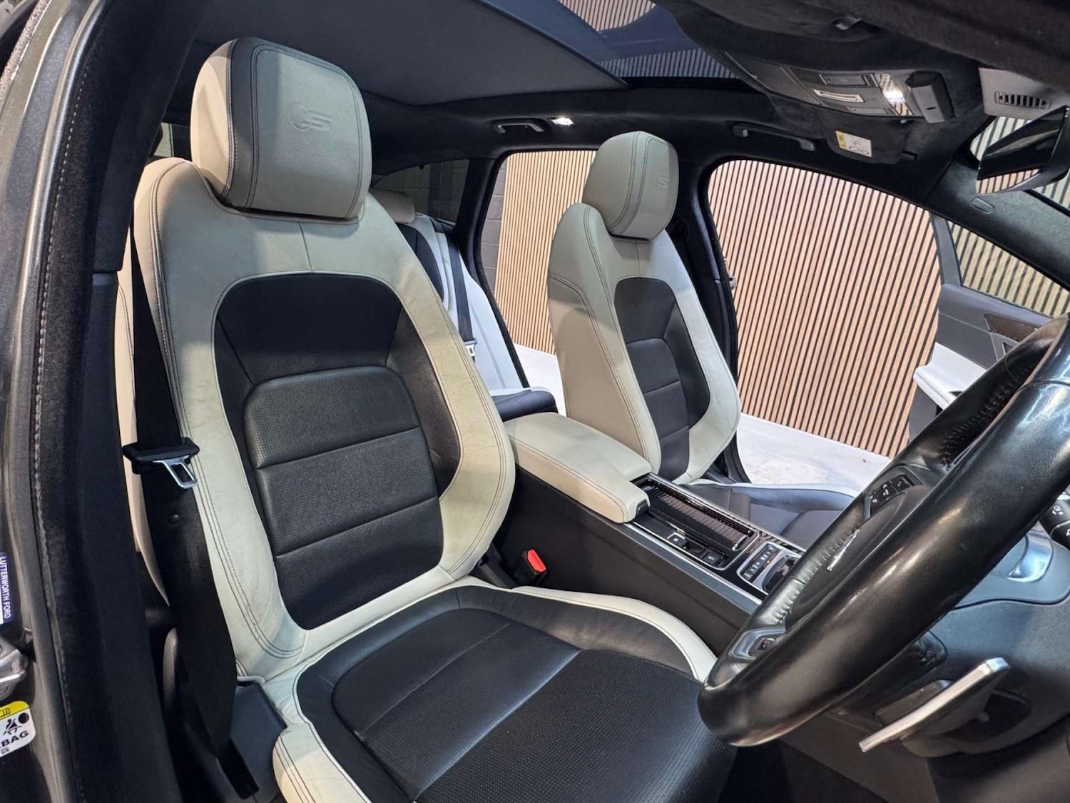 Used Jaguar XF 2018 for sale - 76919174: Photo 11