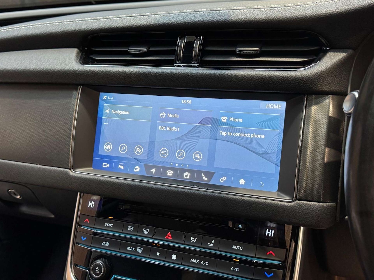 Used Jaguar XF 2018 for sale - 76919174: Photo 13