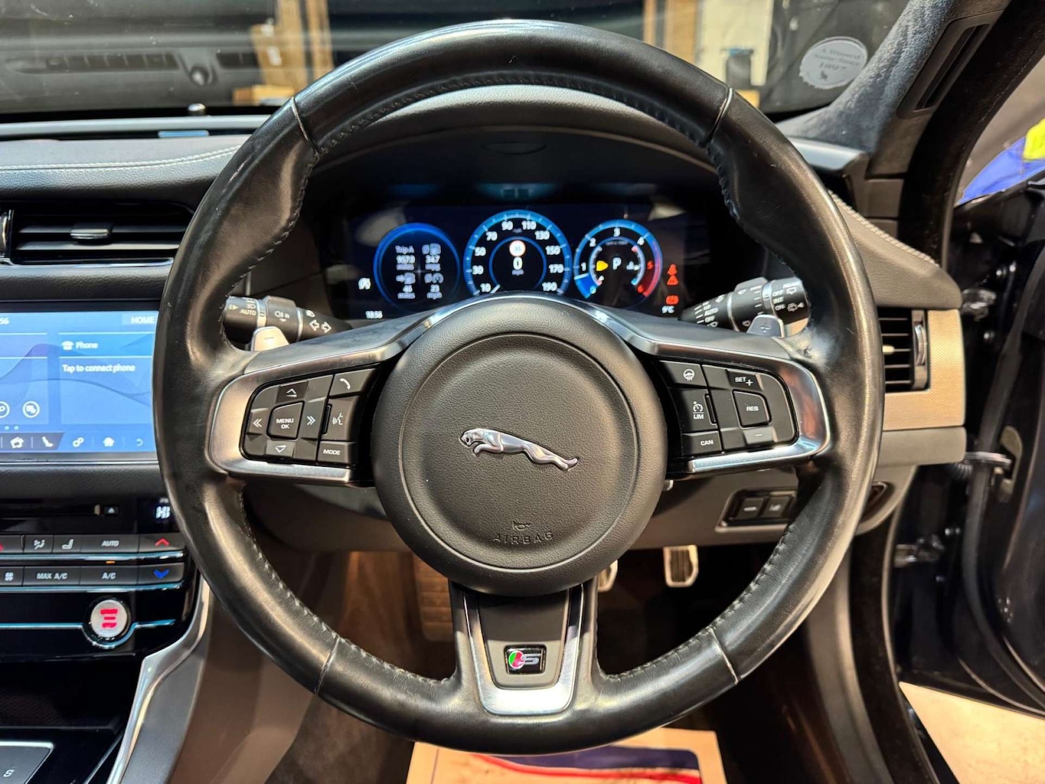 Used Jaguar XF 2018 for sale - 76919174: Photo 15