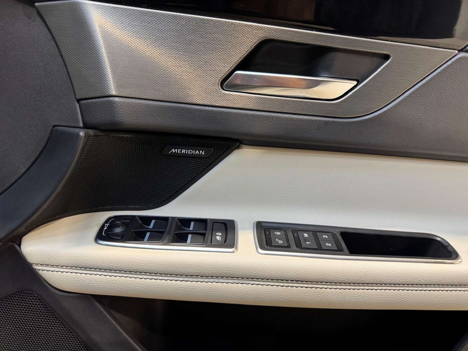 Used Jaguar XF 2018 for sale - 76919174: Photo 16