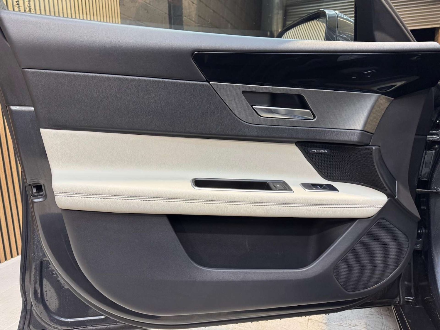 Used Jaguar XF 2018 for sale - 76919174: Photo 31