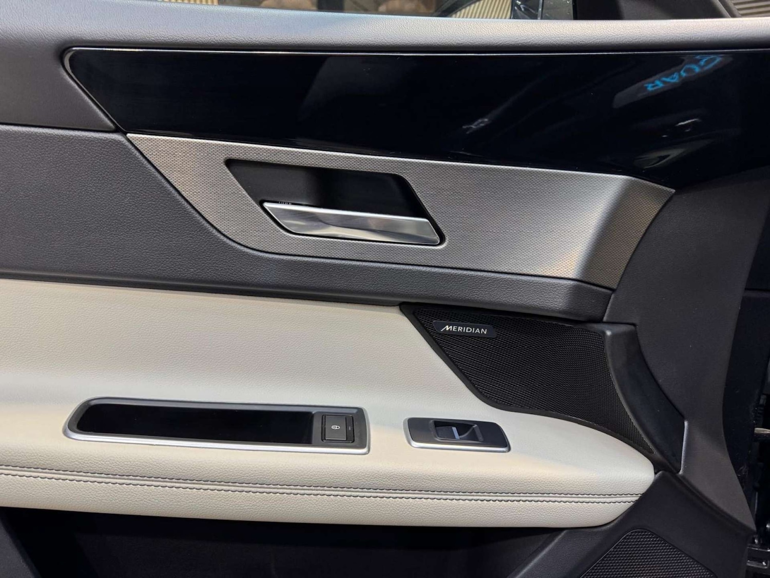 Used Jaguar XF 2018 for sale - 76919174: Photo 36