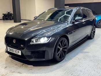 Used Jaguar XF 2018 for sale - 76919174: Photo