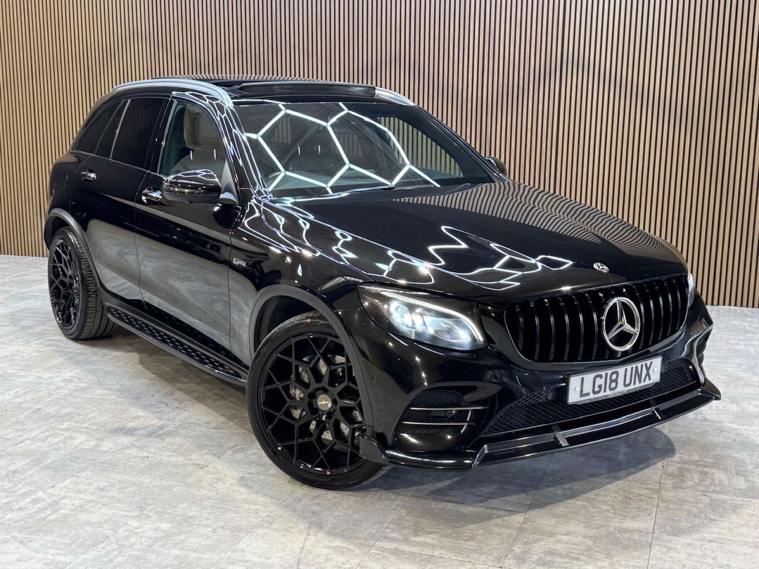 Used Mercedes-Benz GLC 2018 for sale - 77917747: Photo 16