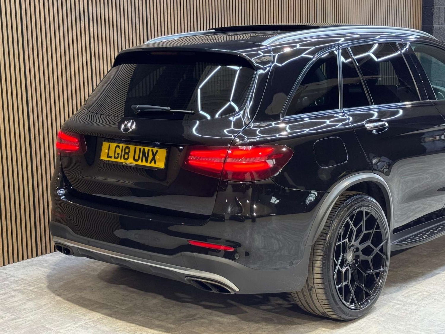 Used Mercedes-Benz GLC 2018 for sale - 77917747: Photo 18