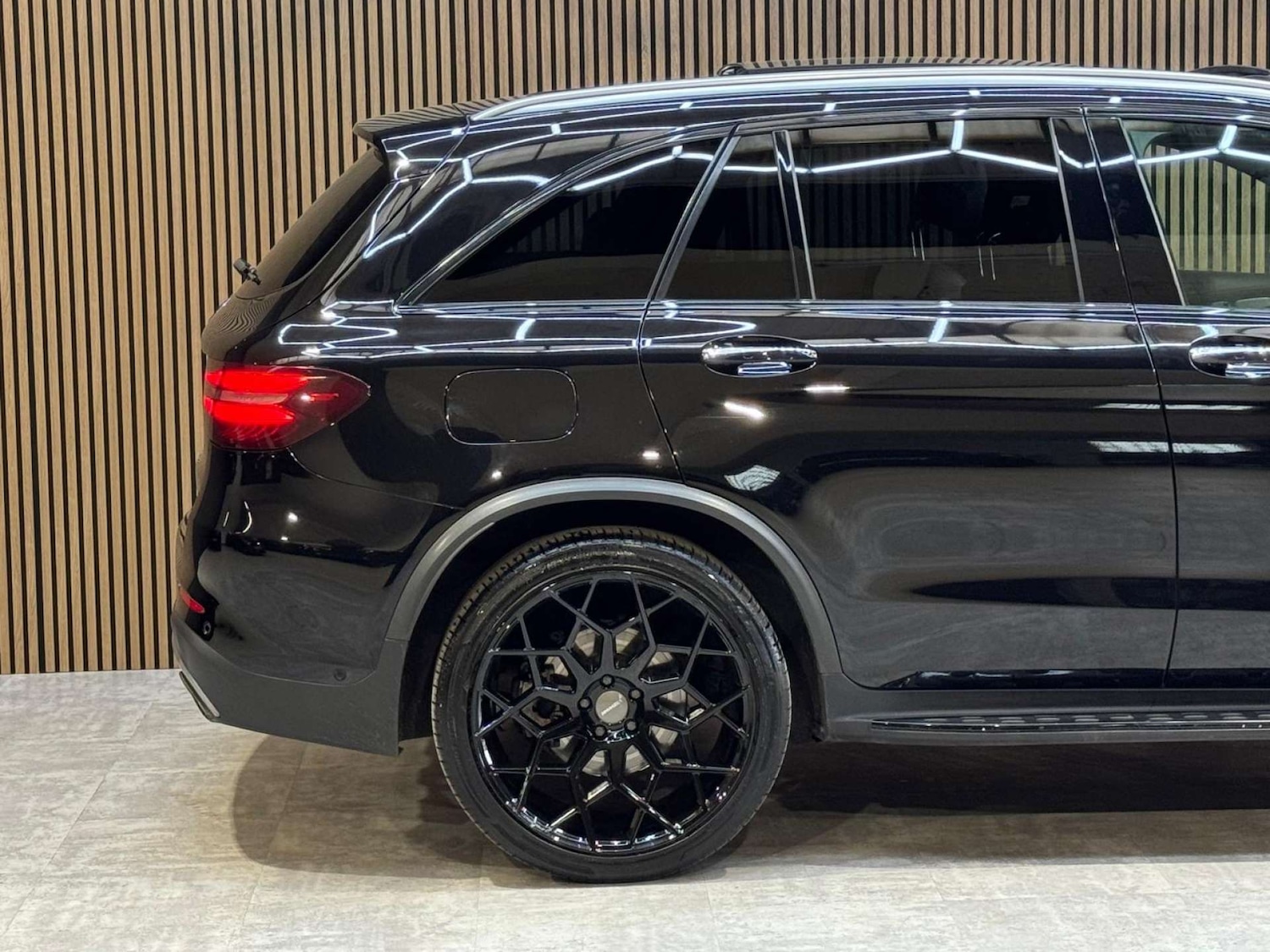 Used Mercedes-Benz GLC 2018 for sale - 77917747: Photo 20