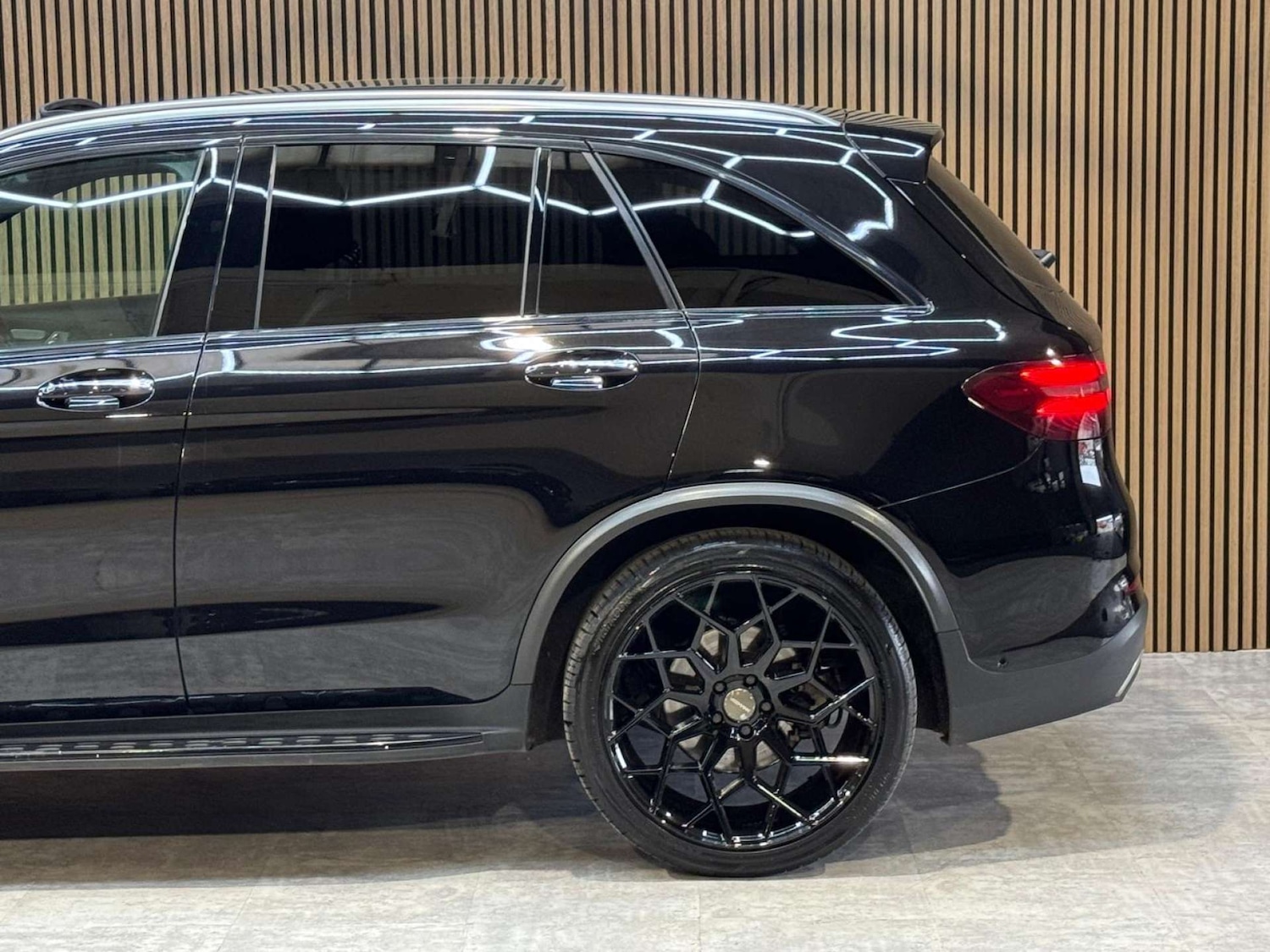 Used Mercedes-Benz GLC 2018 for sale - 77917747: Photo 33