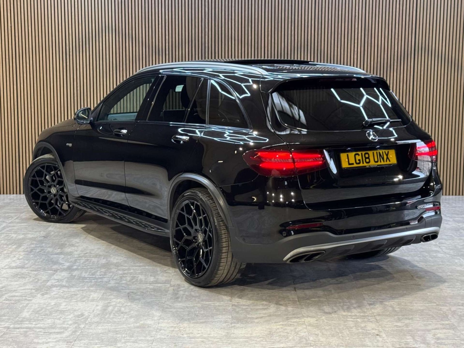 Used Mercedes-Benz GLC 2018 for sale - 77917747: Photo 5