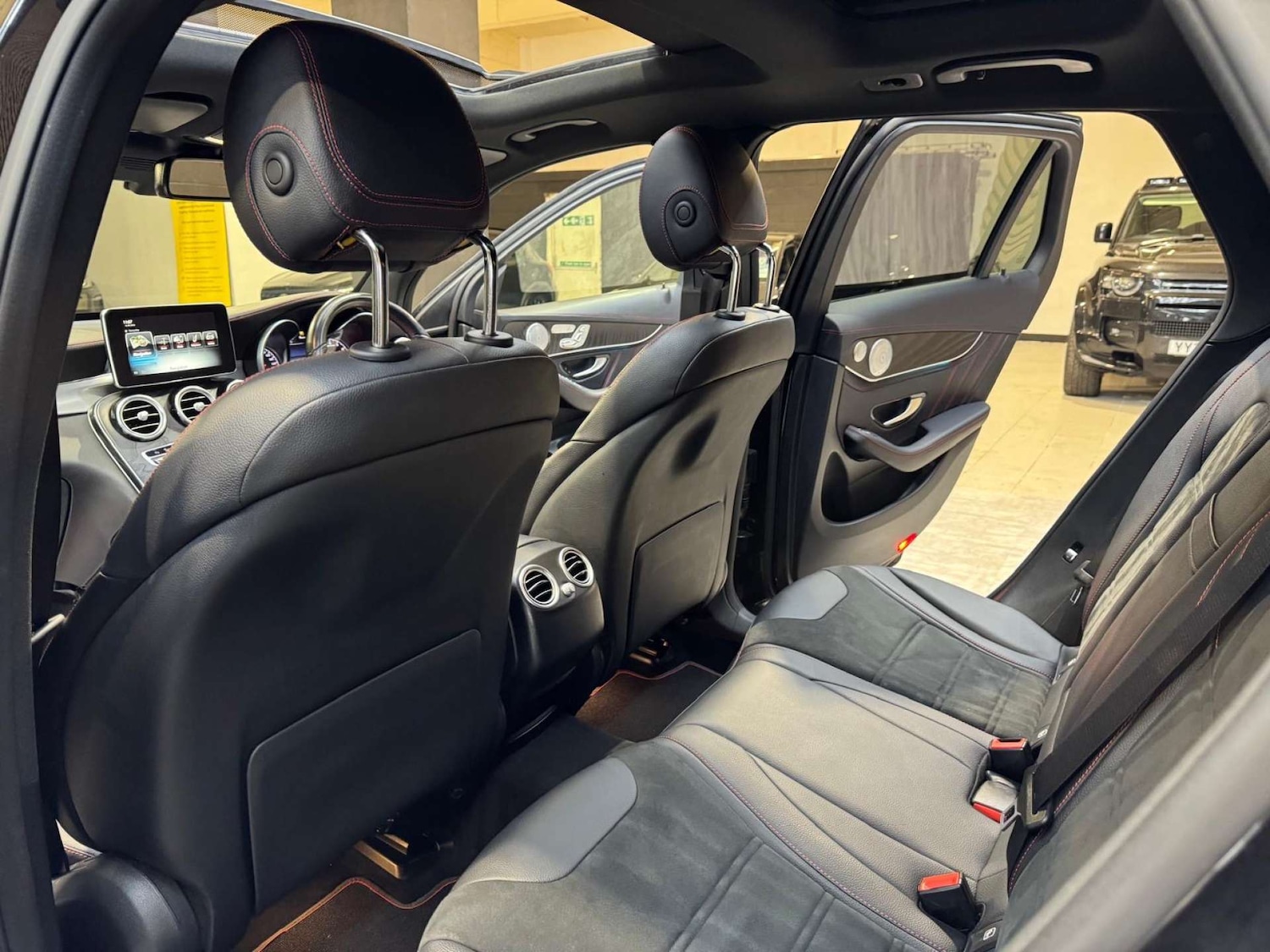 Used Mercedes-Benz GLC 2018 for sale - 77917747: Photo 65