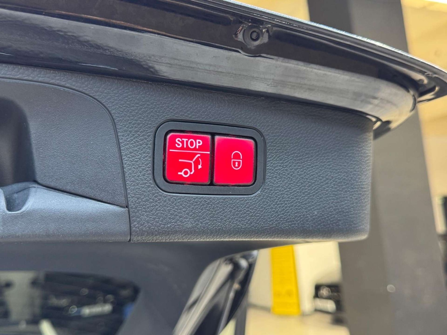 Used Mercedes-Benz GLC 2018 for sale - 77917747: Photo 83