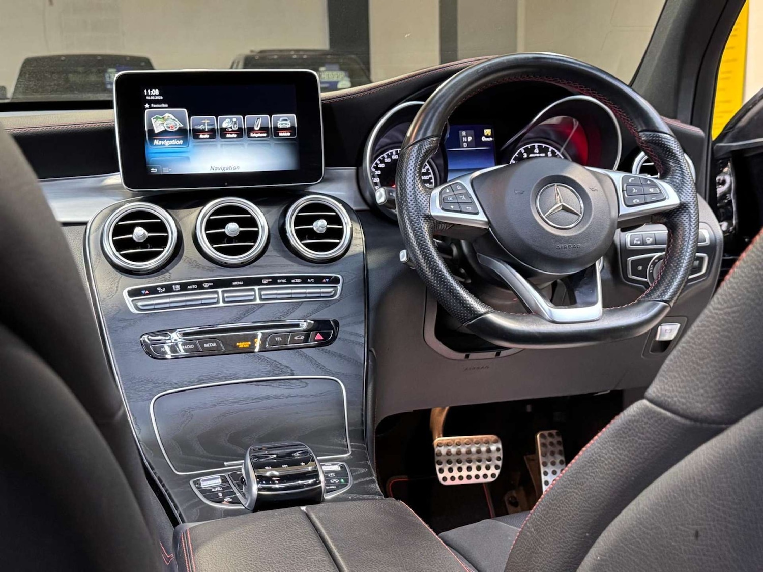 Used Mercedes-Benz GLC 2018 for sale - 77917747: Photo 9