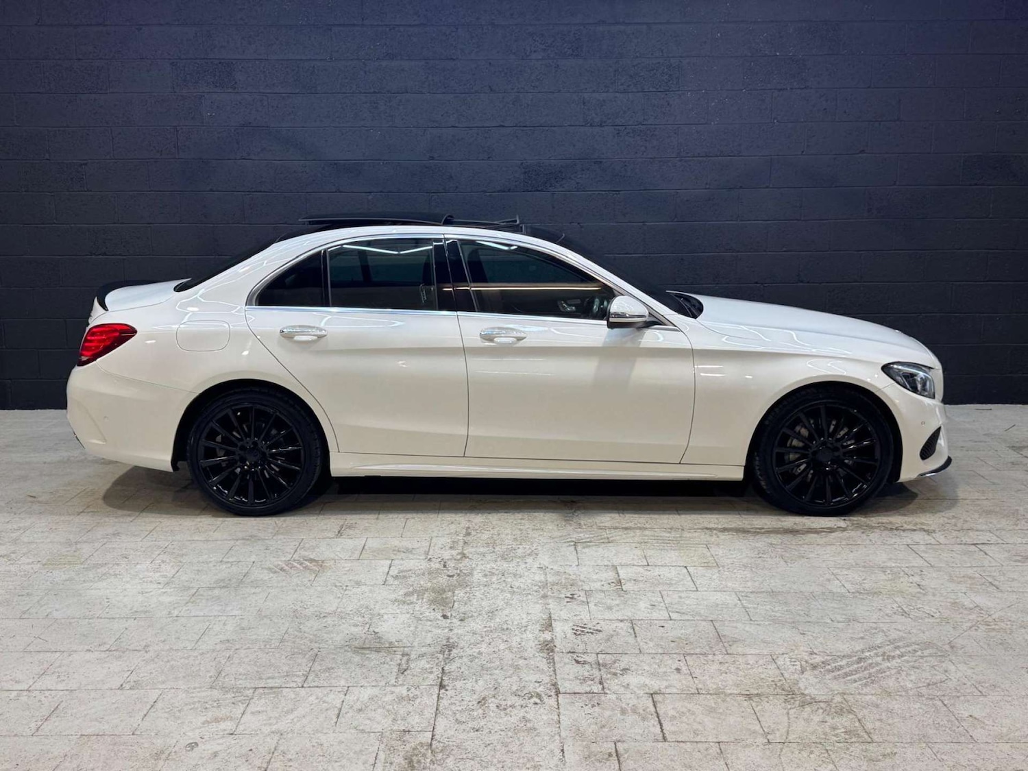 Used Mercedes-Benz C Class 2017 for sale - 76319714: Photo 16