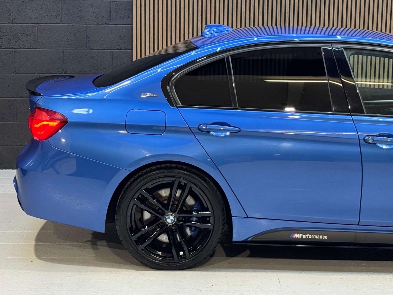 Used BMW 3 Series 2018 for sale - 76693612: Photo 15