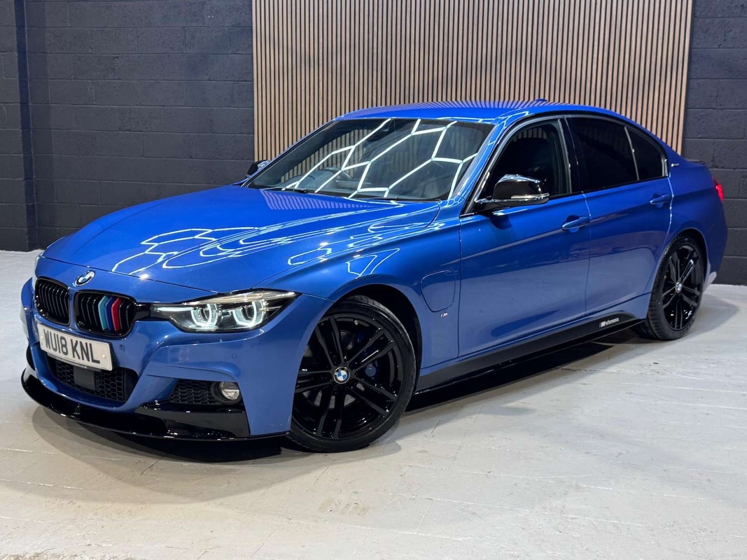 Used BMW 3 Series 2018 for sale - 76693612: Photo 34