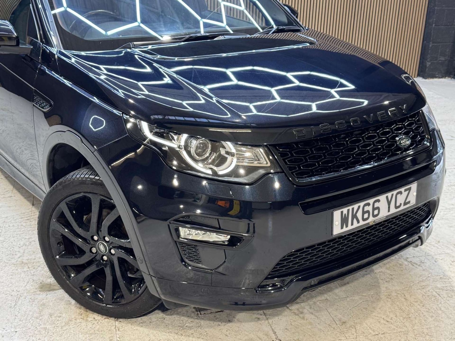 Used Land Rover Discovery Sport 2016 for sale - 76961802: Photo 11