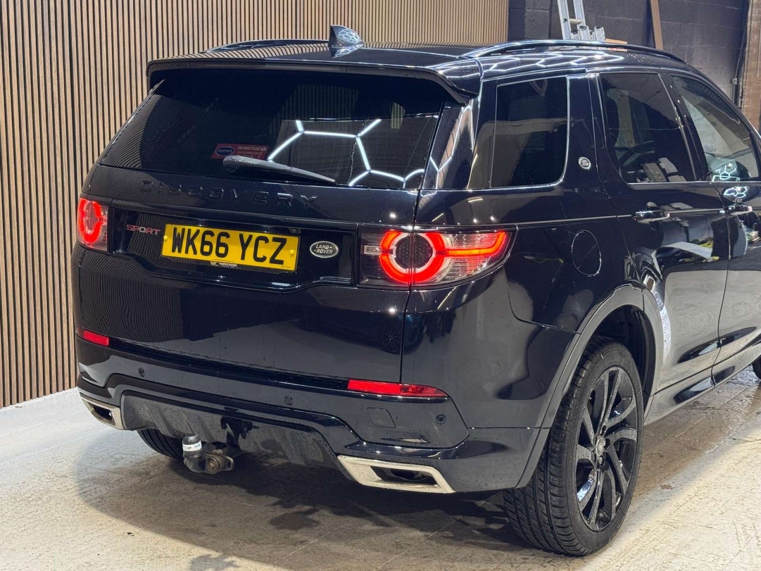 Used Land Rover Discovery Sport 2016 for sale - 76961802: Photo 12