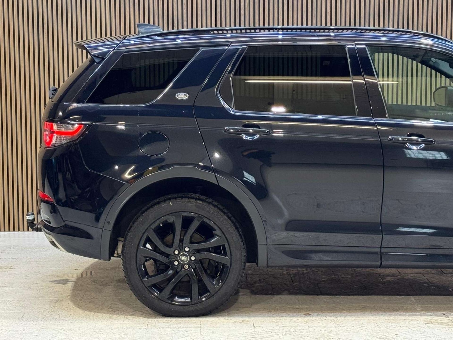 Used Land Rover Discovery Sport 2016 for sale - 76961802: Photo 13