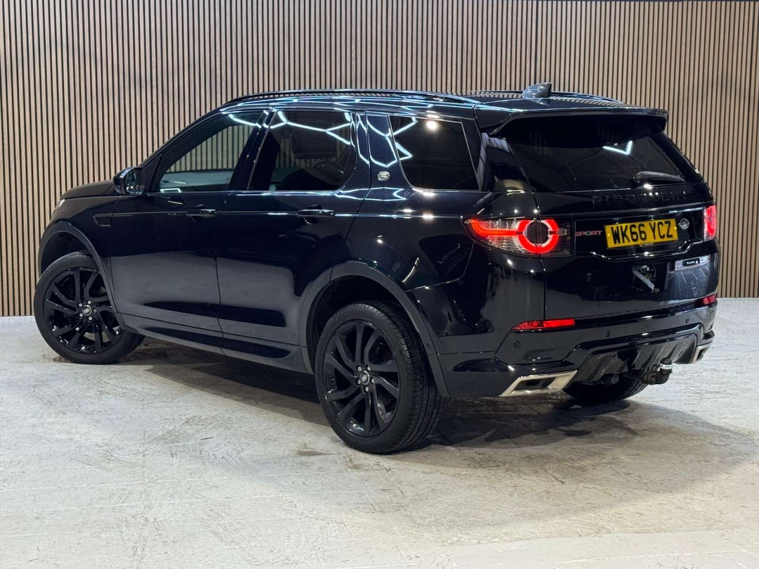 Used Land Rover Discovery Sport 2016 for sale - 76961802: Photo 18