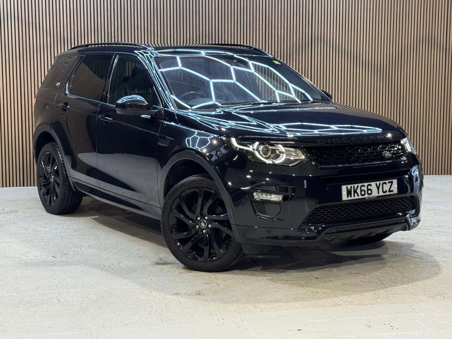 Used Land Rover Discovery Sport 2016 for sale - 76961802: Photo 27