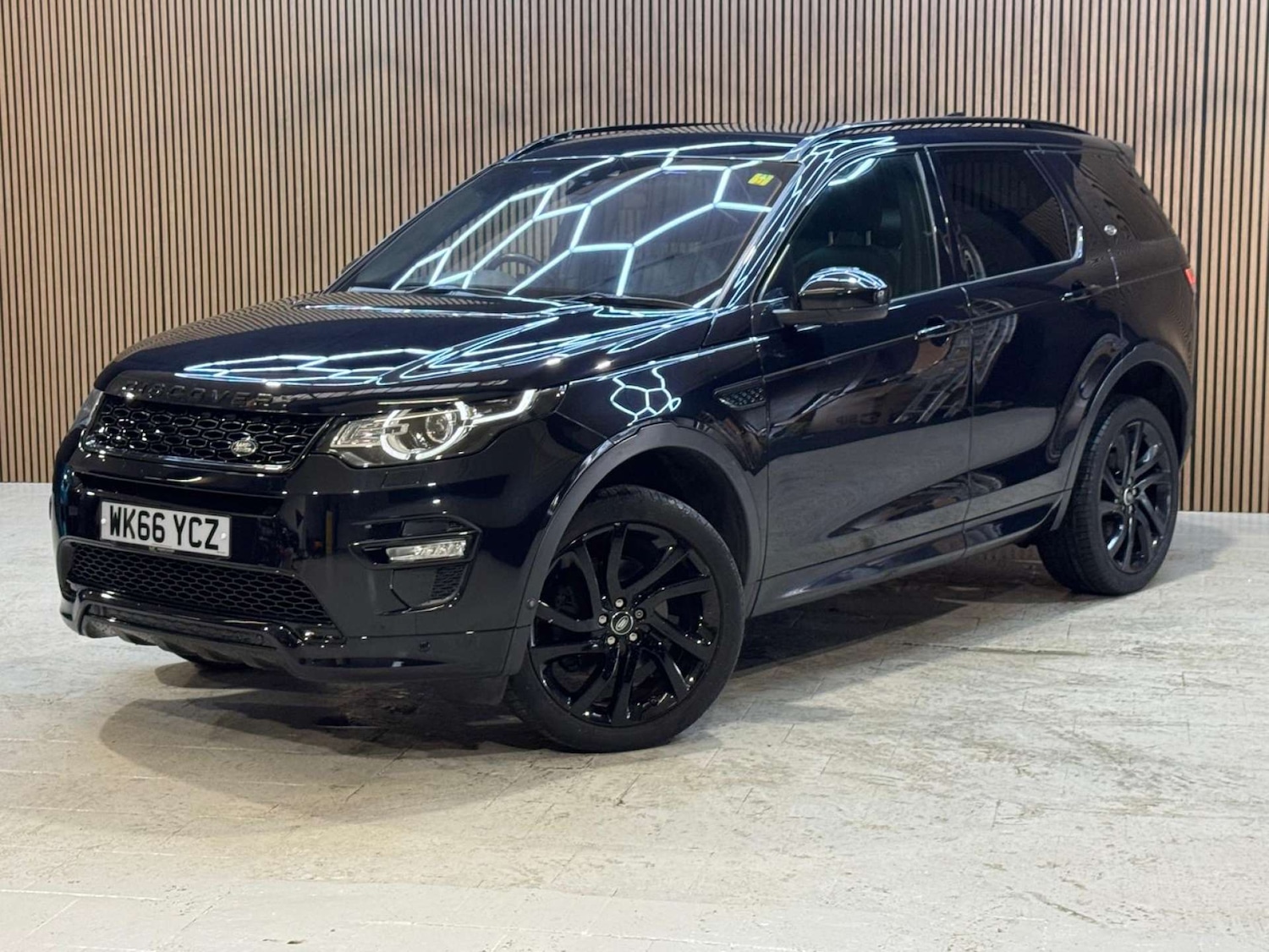 Used Land Rover Discovery Sport 2016 for sale - 76961802: Photo 30