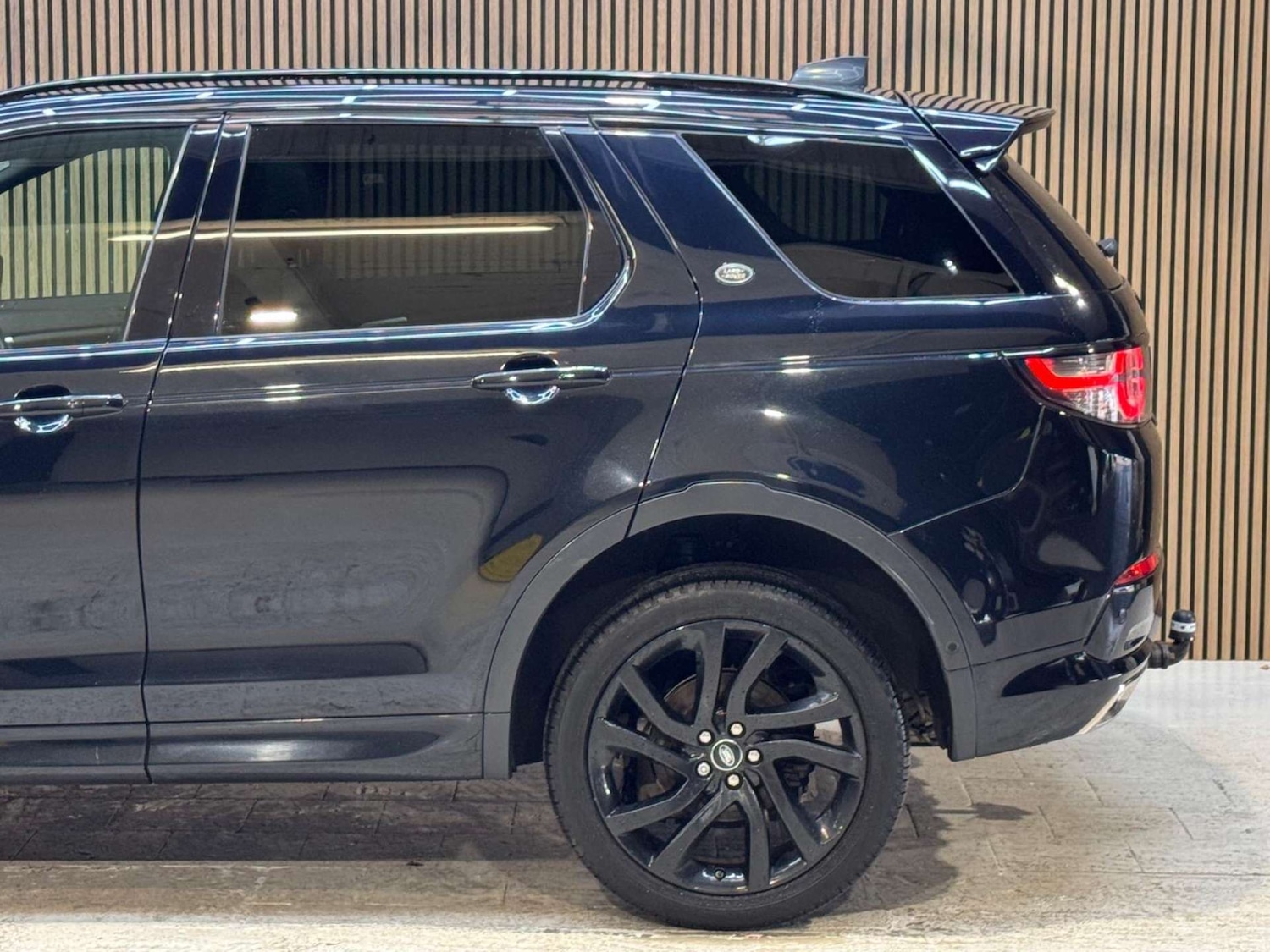 Used Land Rover Discovery Sport 2016 for sale - 76961802: Photo 31