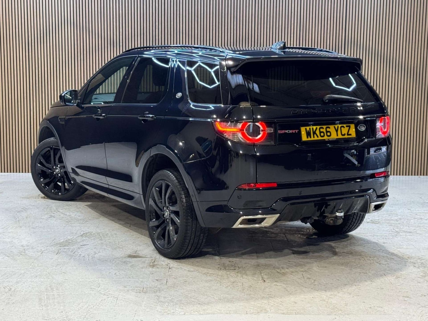 Used Land Rover Discovery Sport 2016 for sale - 76961802: Photo 5