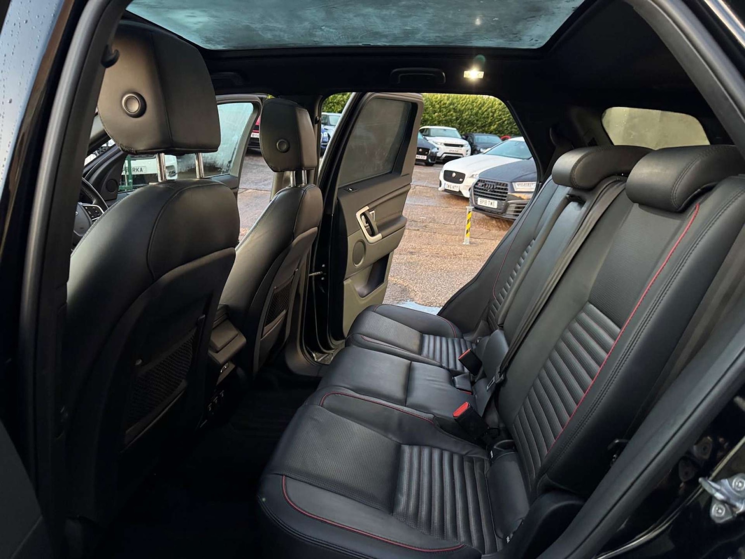 Used Land Rover Discovery Sport 2016 for sale - 76961802: Photo 6