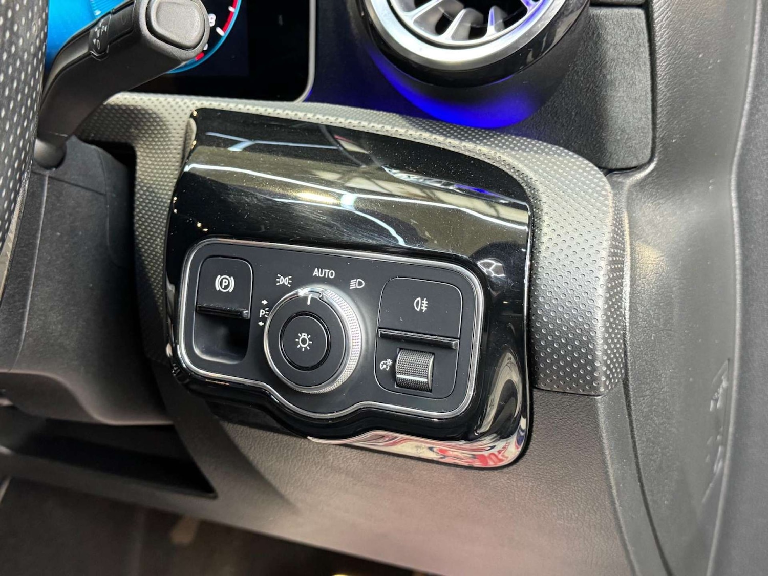 Used Mercedes-Benz A-Class 2019 for sale - 77990076: Photo 60