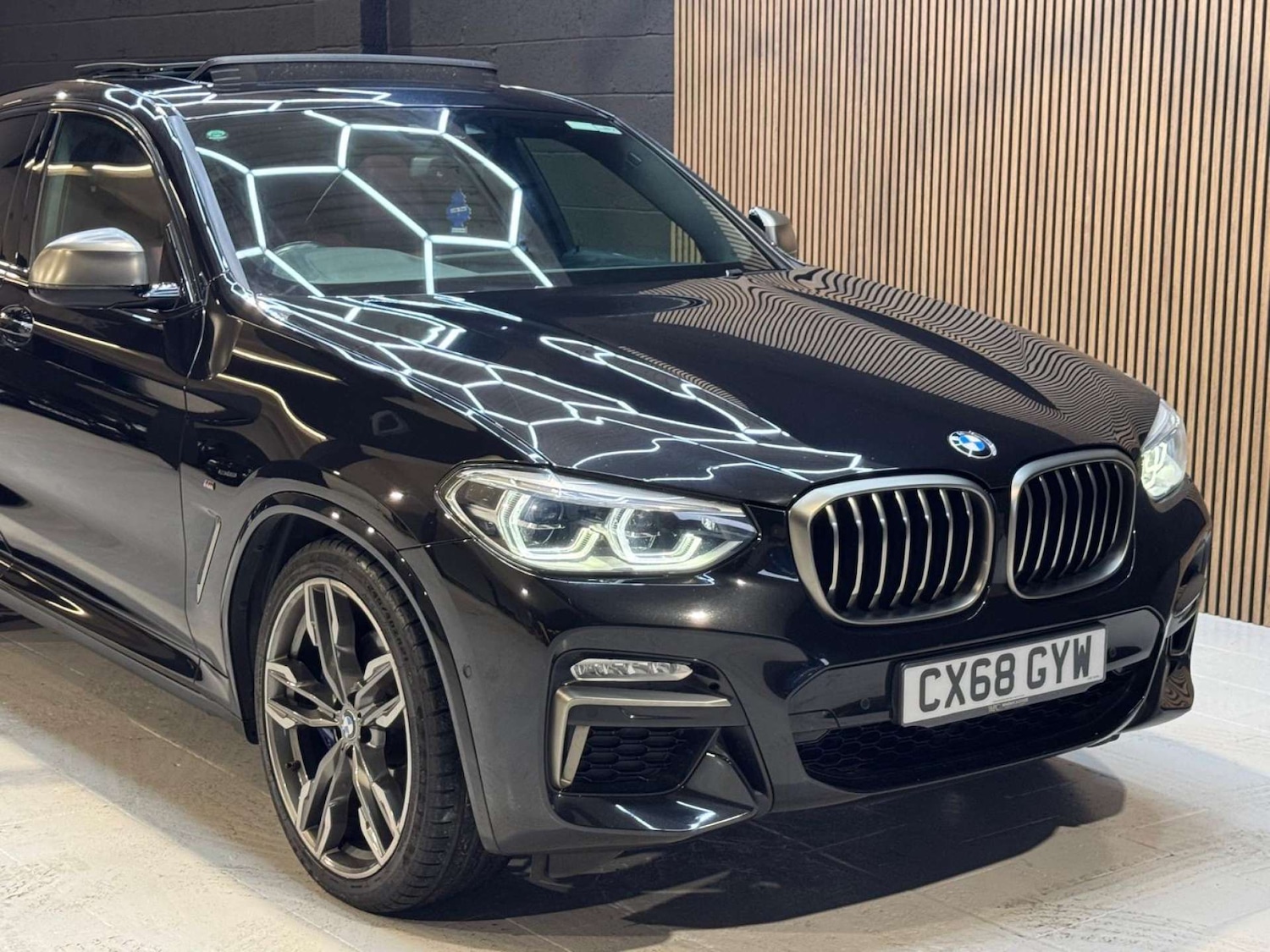 Used BMW X4 2018 for sale - 76693596: Photo 16