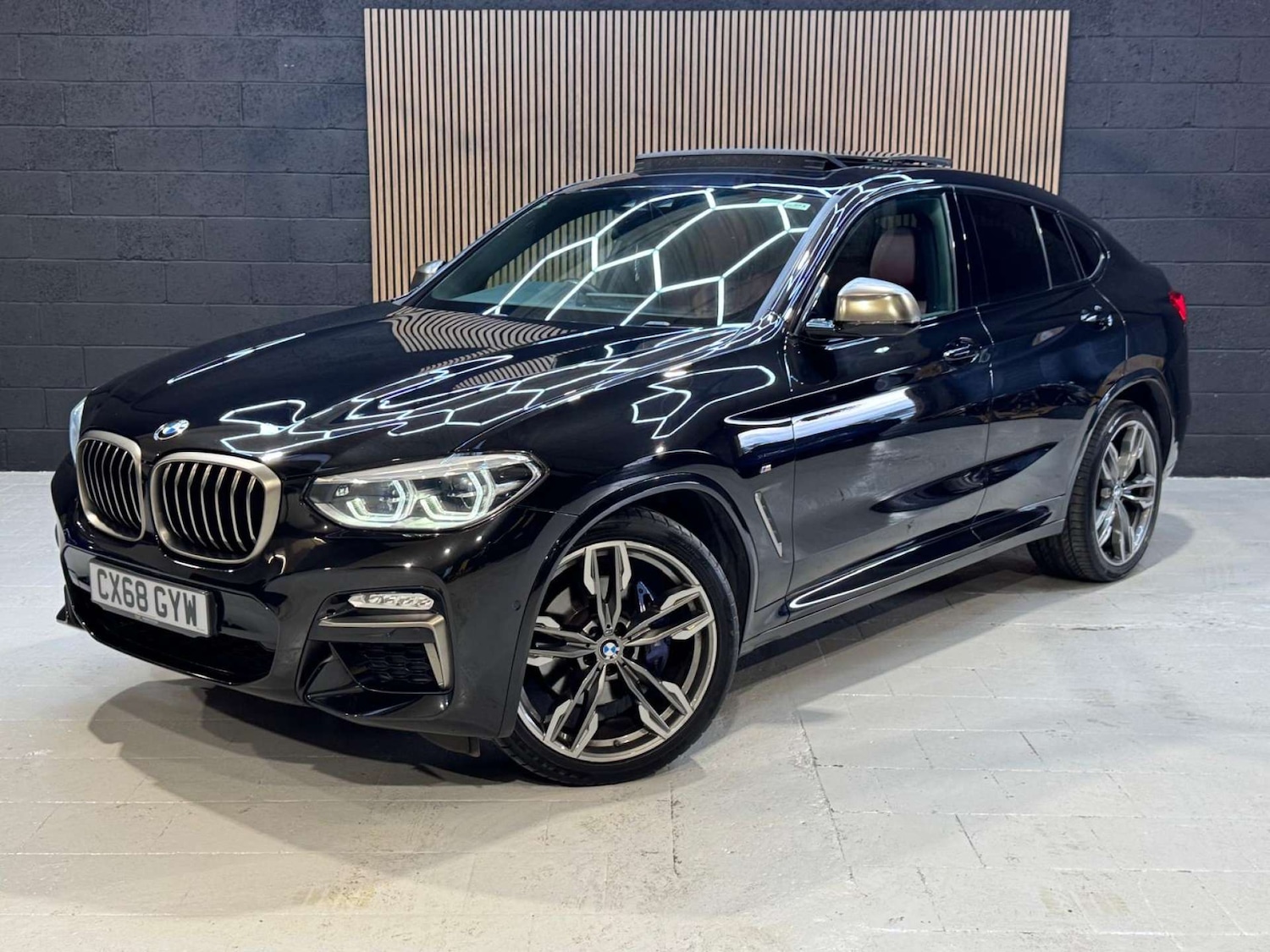 Used BMW X4 2018 for sale - 76693596: Photo 30