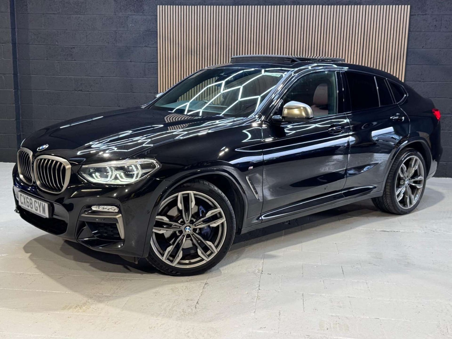 Used BMW X4 2018 for sale - 76693596: Photo 34