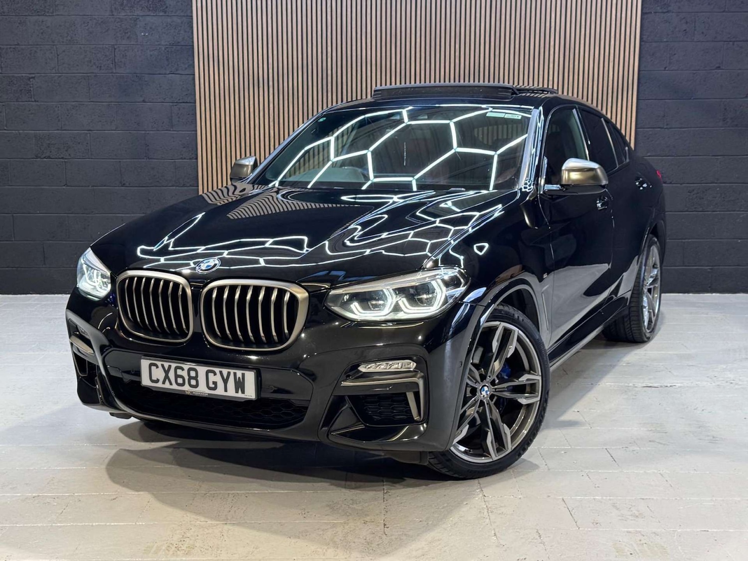 Used BMW X4 2018 for sale - 76693596: Photo 4