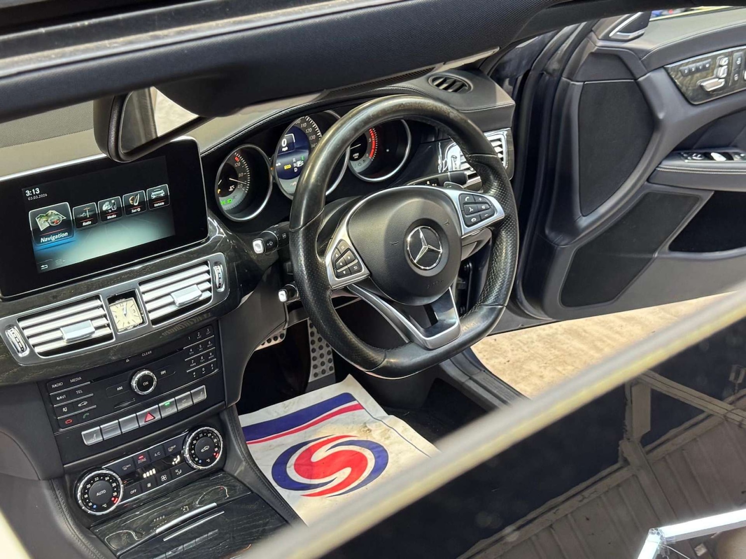 Used Mercedes-Benz CLS 2015 for sale - 77750327: Photo 78