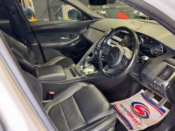 Used Jaguar E-Pace 2018 for sale - 76280326: Photo