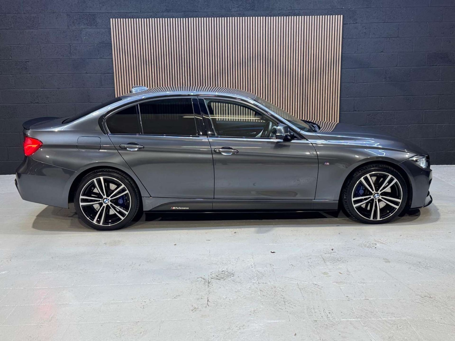 Used BMW 3 Series 2017 for sale - 76663159: Photo 11