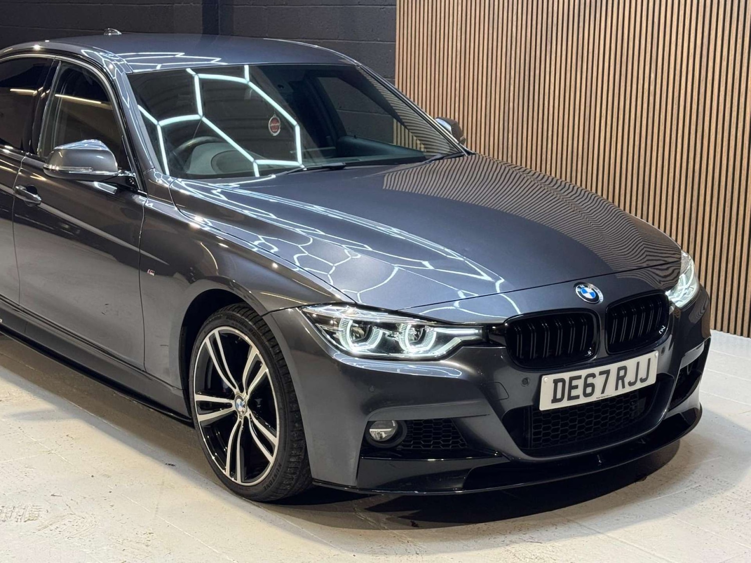 Used BMW 3 Series 2017 for sale - 76663159: Photo 14