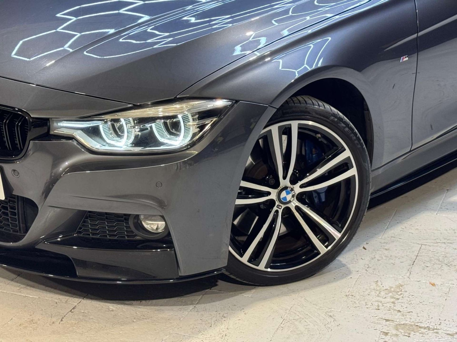 Used BMW 3 Series 2017 for sale - 76663159: Photo 32