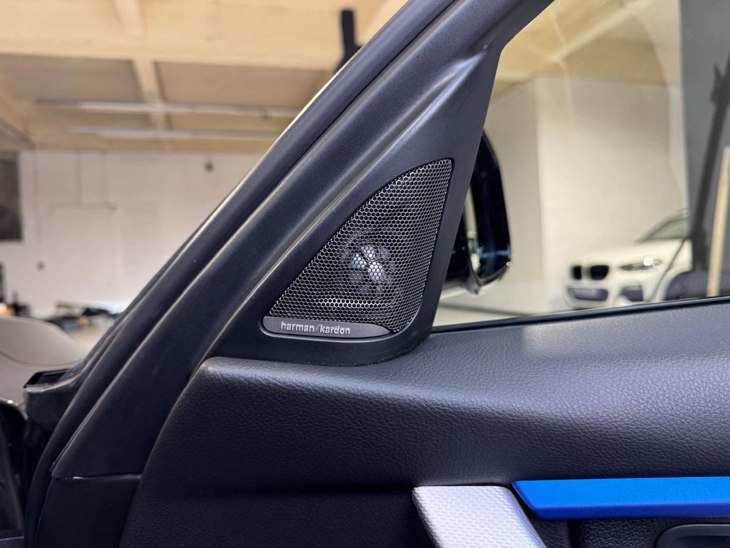 Used BMW 3 Series 2017 for sale - 76663159: Photo 46