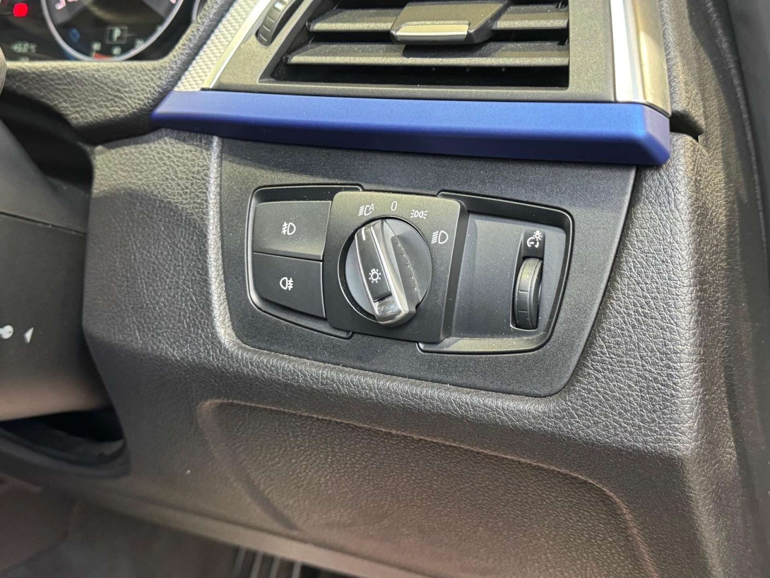 Used BMW 3 Series 2017 for sale - 76663159: Photo 47