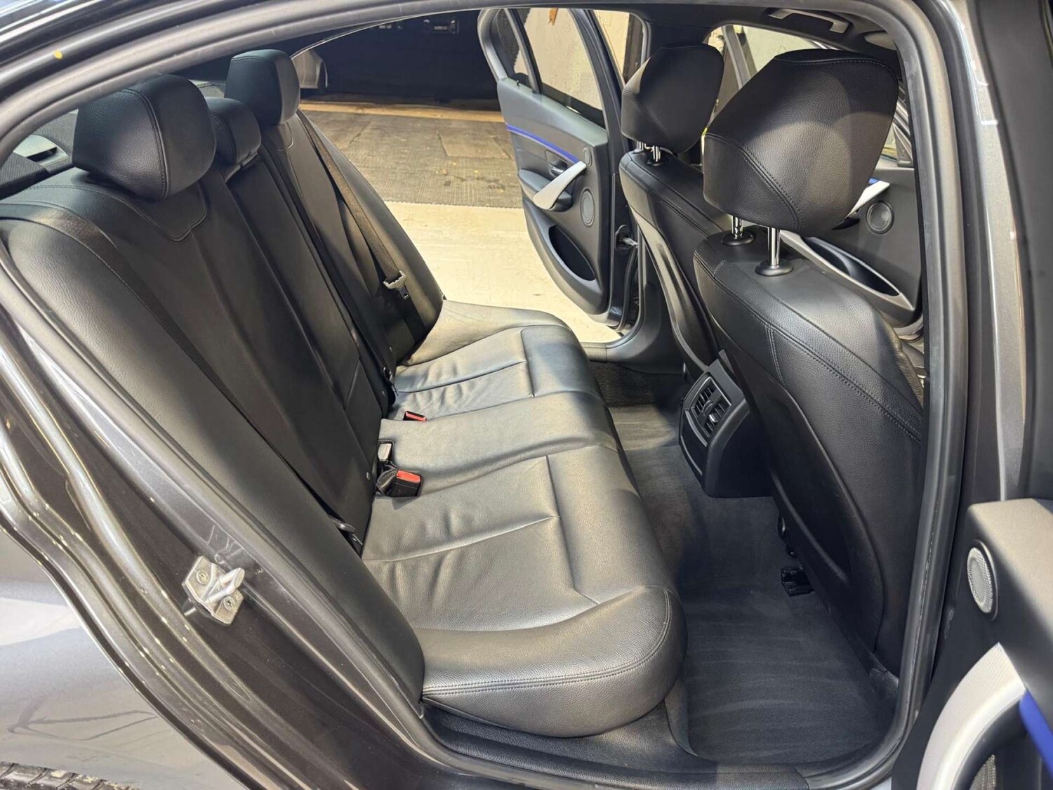 Used BMW 3 Series 2017 for sale - 76663159: Photo 53